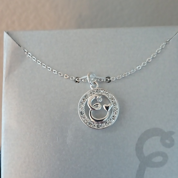 Beautiful E Pendant - Picture 2 of 4